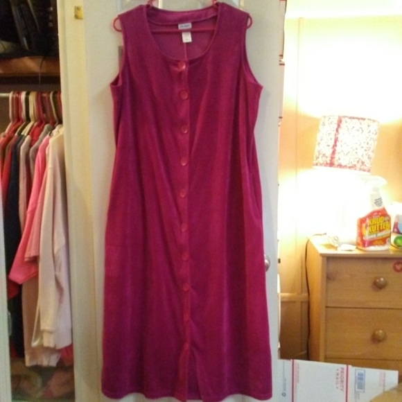 Vicki Wayne Dresses & Skirts - Vicki Wayne Long Velvet Jumper